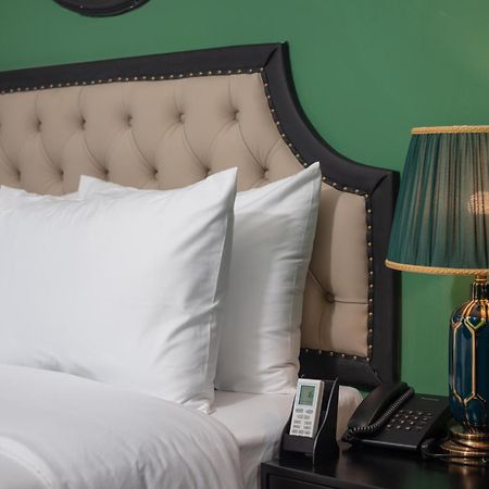 Madelise Adora Hotel & Travel ハノイ市 エクステリア 写真