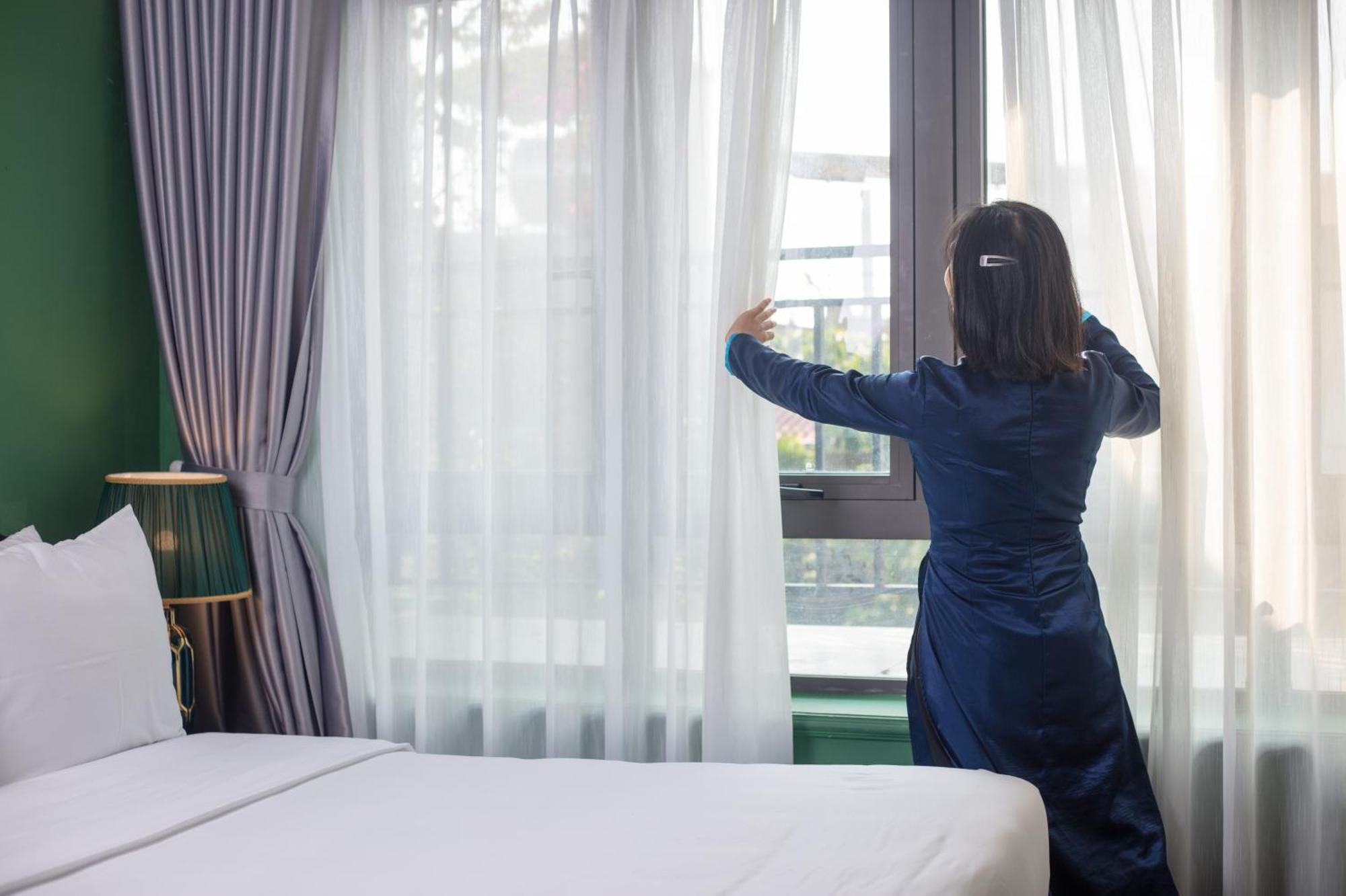 Madelise Adora Hotel & Travel ハノイ市 エクステリア 写真
