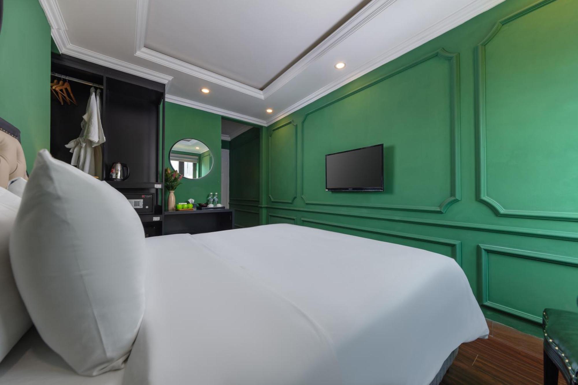Madelise Adora Hotel & Travel ハノイ市 エクステリア 写真