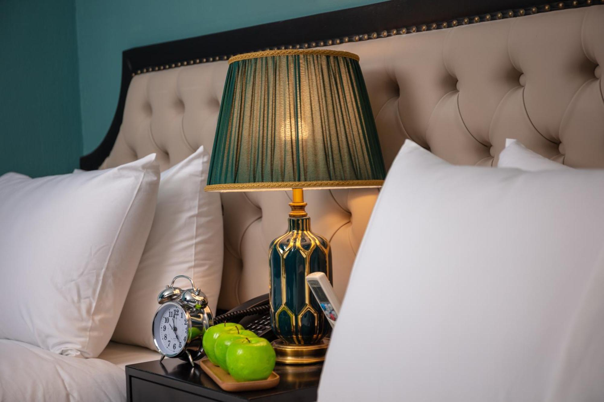 Madelise Adora Hotel & Travel ハノイ市 エクステリア 写真