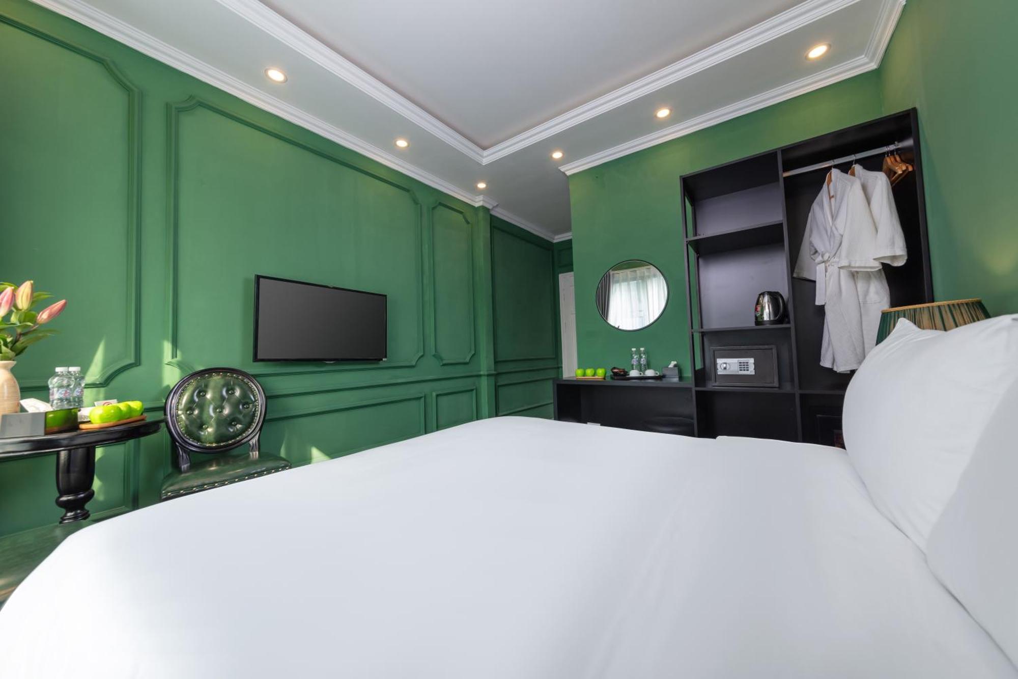 Madelise Adora Hotel & Travel ハノイ市 エクステリア 写真